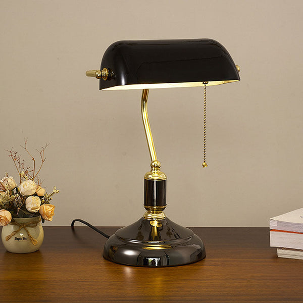 AntiqueLume – Refined Glass Table Lamp 2