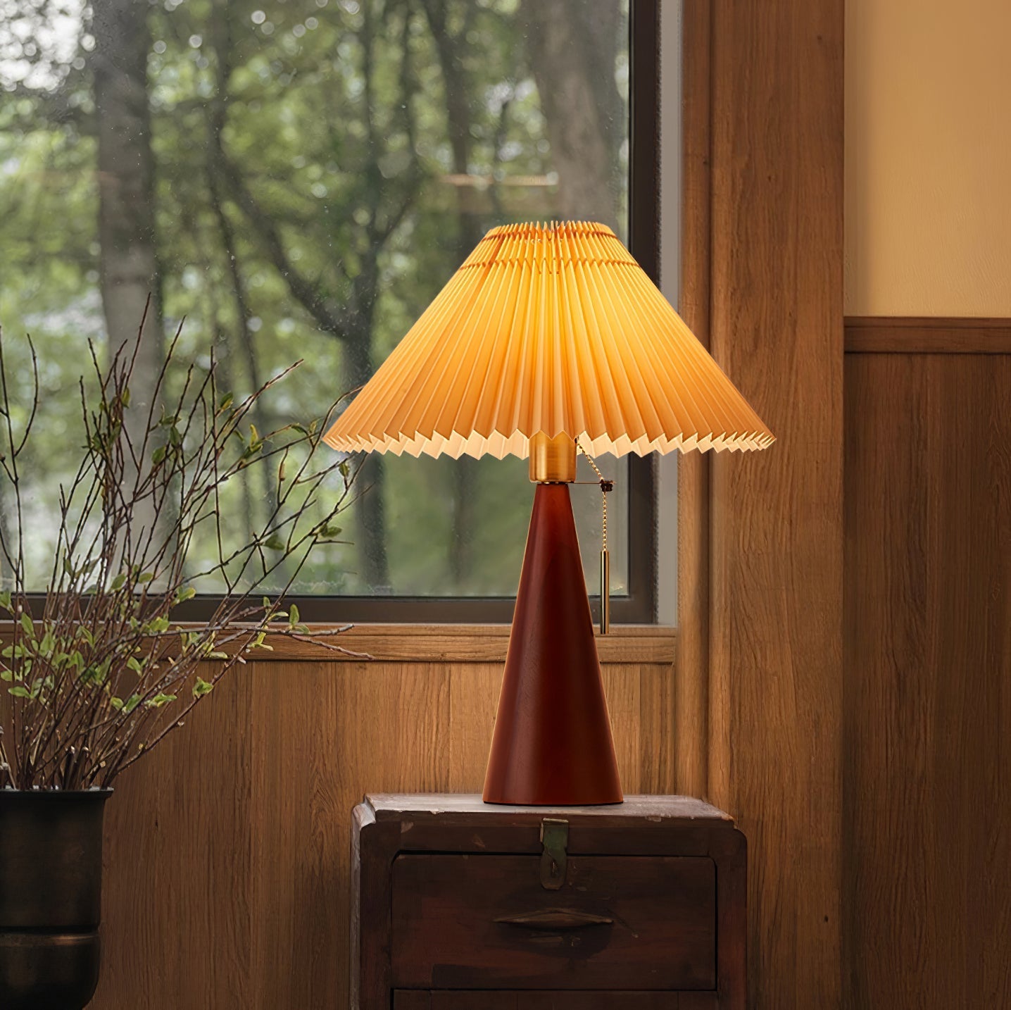 AntiqueRadiance – Elegant Wood and Metal Table Lamp 2