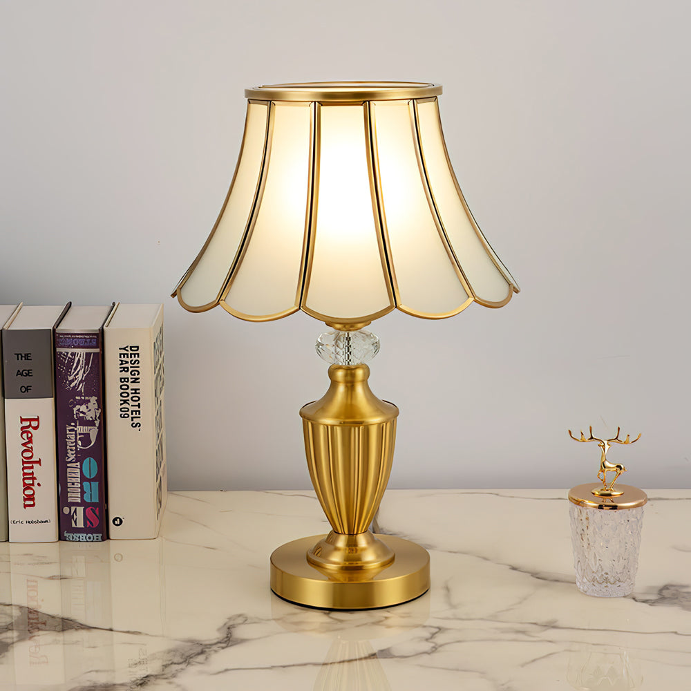ChicLuxe – Minimalist Table Lamp with Gold Stem 2