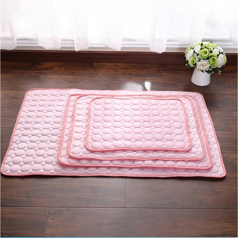 Chillpet - Luxury Cooling Cloth for Pets - Breathable Ice Cream Material 2