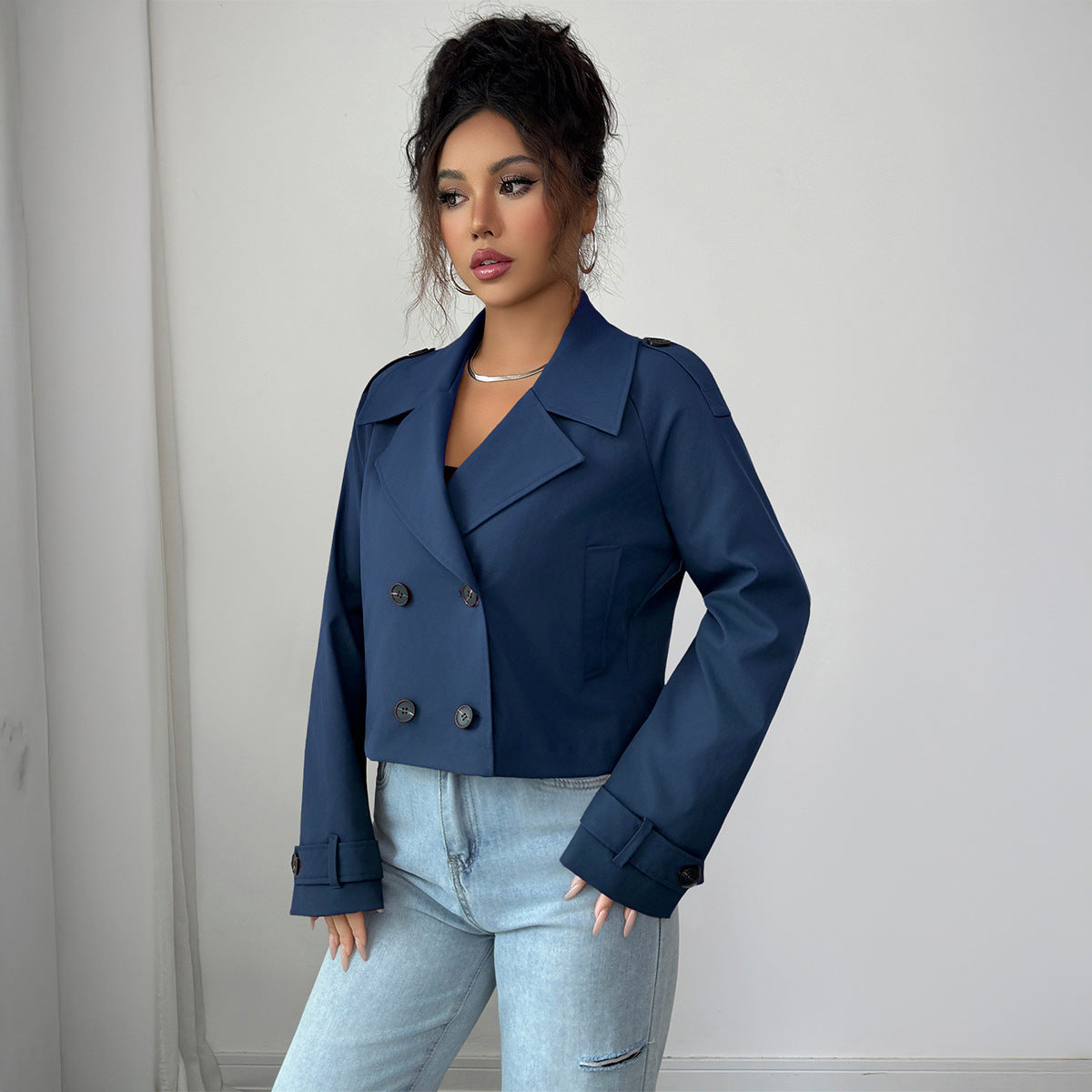 Emilia Kwon | Knitted Slim Fit Cardigan with Buttons 3