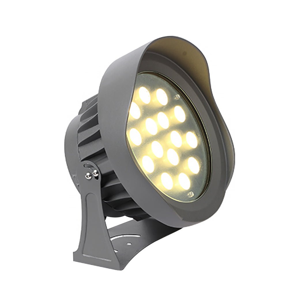 EverGlow Solar Spotlights – Weather-Resistant LED Outdoor Lights for Trees, Fences, and Pathways, offering solar-powered, long-lasting illumination. 9