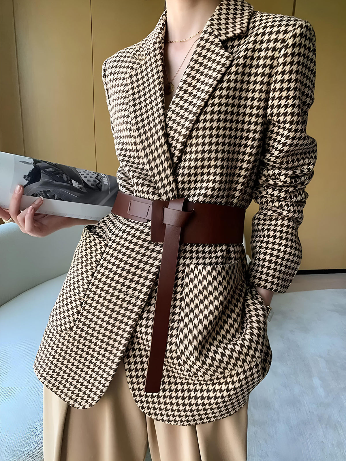Houndstooth Split Blazer With Belt 0