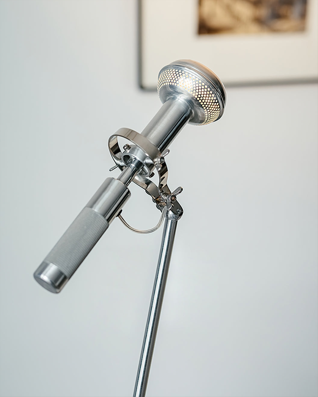 IronLume – Sleek Metal Industrial Table Lamp 6