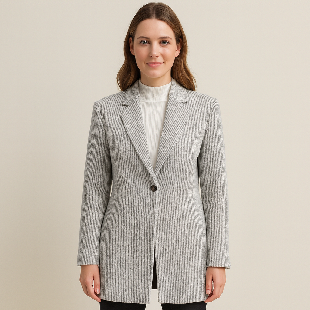 Isabelle Roche | Elegant Knitted Blazer with Lapel Collar 1