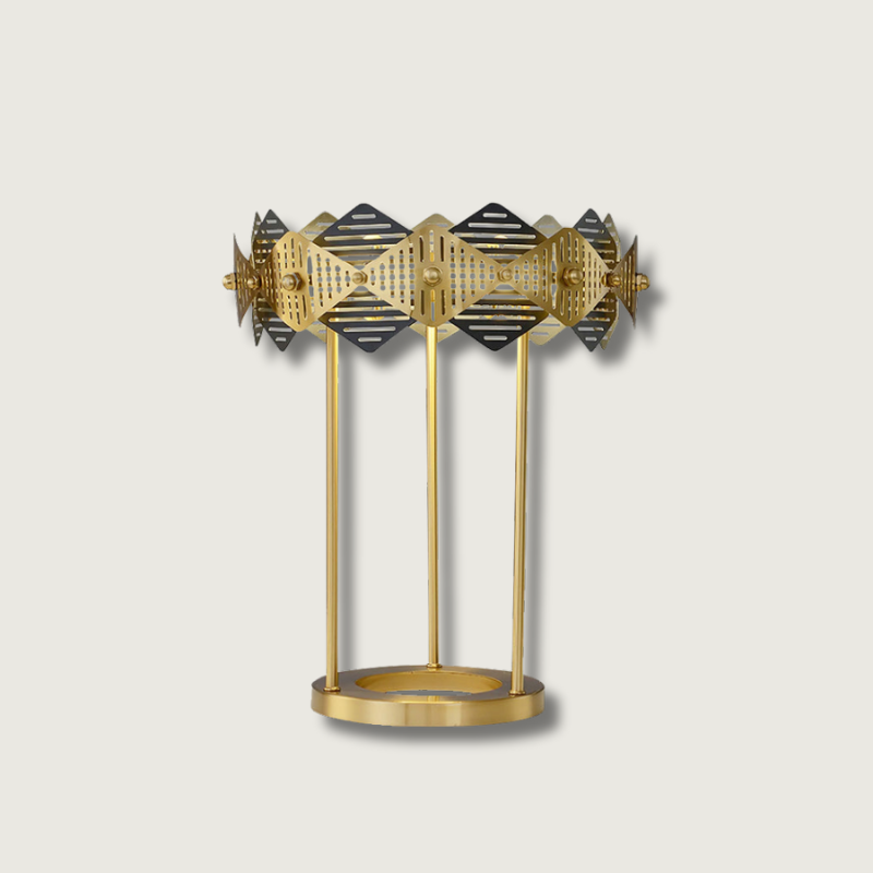 LuxeCrimson - Table Lamp with Timeless Design and Warm Red Elegance 0