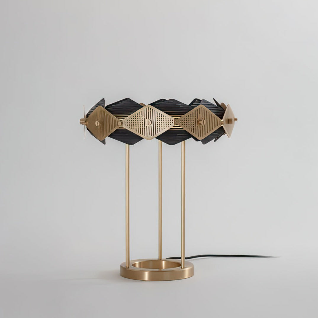 LuxeCrimson - Table Lamp with Timeless Design and Warm Red Elegance 6