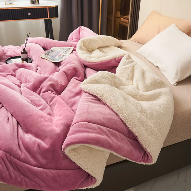 Luxurious Fleece Blanket, Plush and Fluffy, Machine Washable, Cozy Throw for Beds and Living Rooms 4