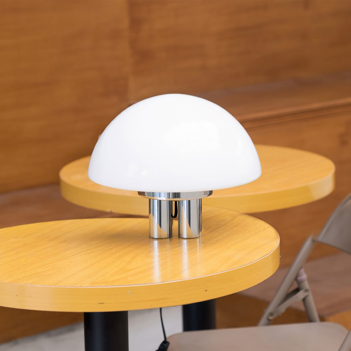 SilverAura – White Table Lamp with Chrome Base 7
