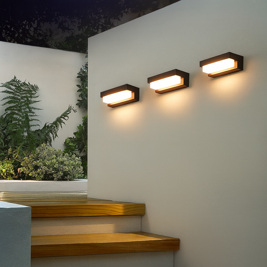 TerraLux | Refined Solar Wall Lamp 3