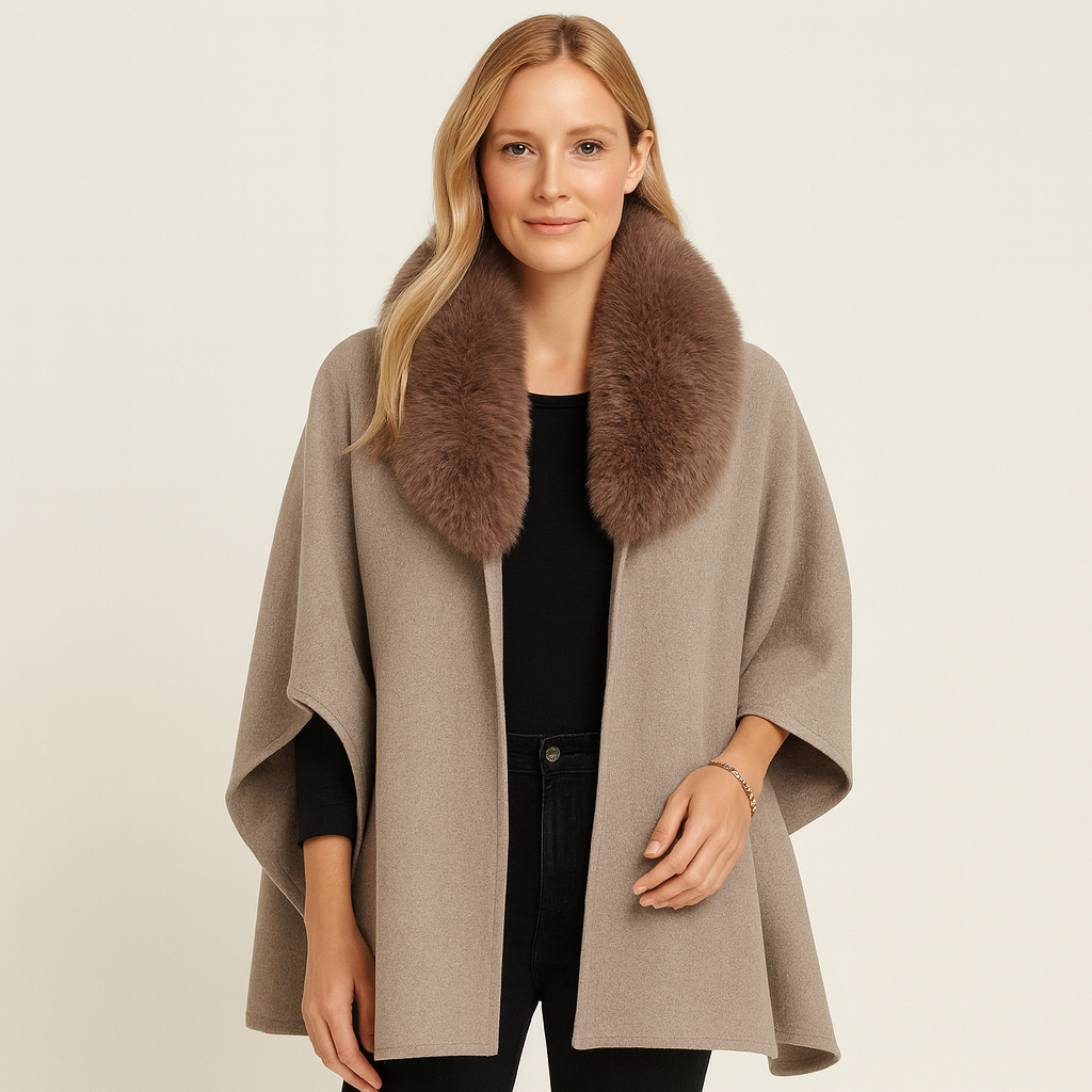 Amélia Verne | Knitted Women's Coat with Faux Fur Collar 0