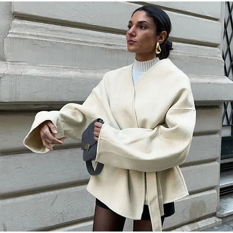 Amélie Duchamp | Luxurious Oversized Women's Coat with Belt 2