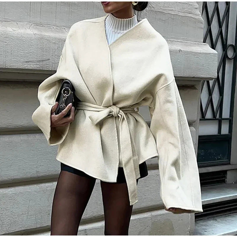 Amélie Duchamp | Luxurious Oversized Women's Coat with Belt 3