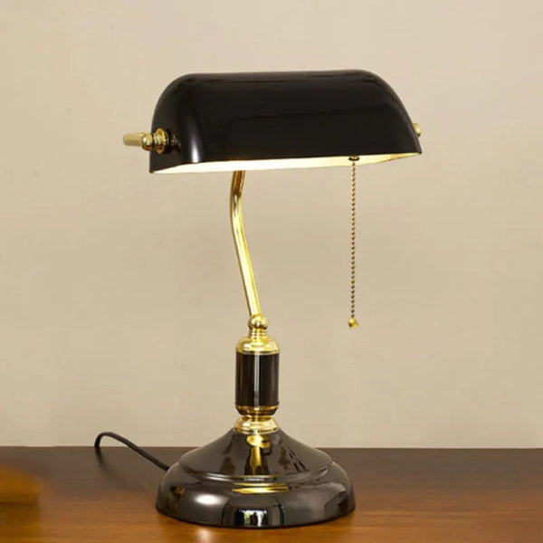 AntiqueLume – Refined Glass Table Lamp 5