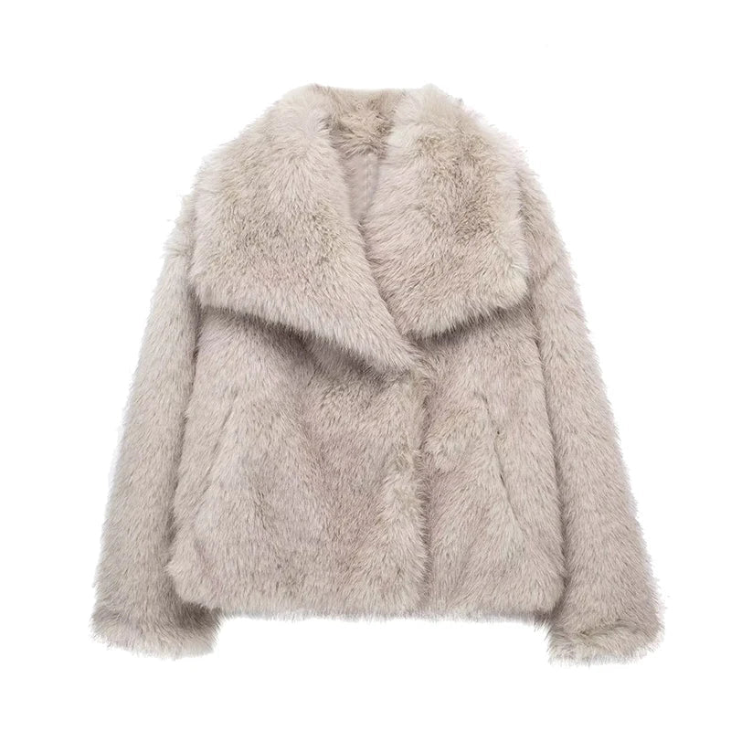 ArcticGrace - Luxurious and Eco-Friendly Faux Fur Jacket for Elegant Warmth 0