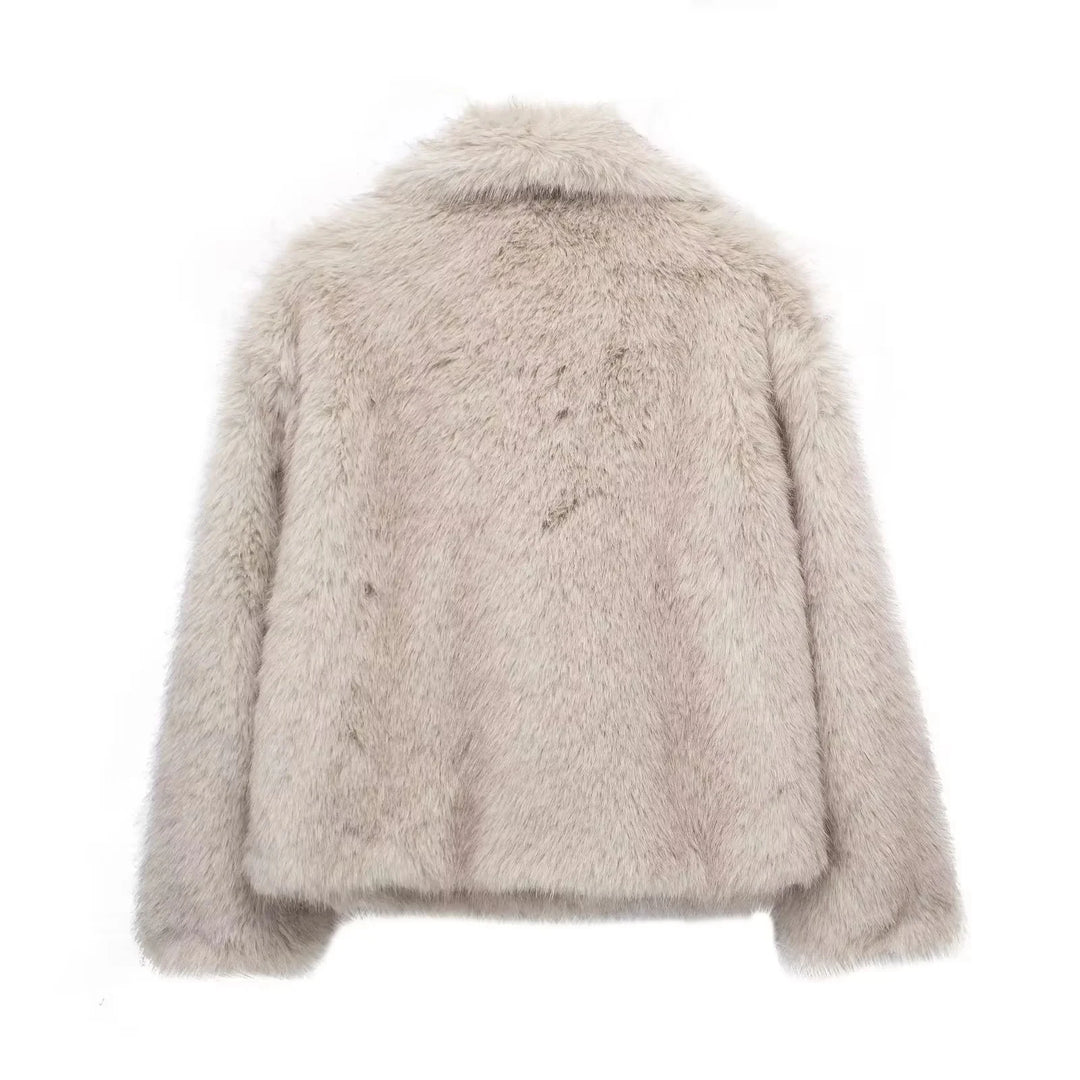 ArcticGrace - Luxurious and Eco-Friendly Faux Fur Jacket for Elegant Warmth 4