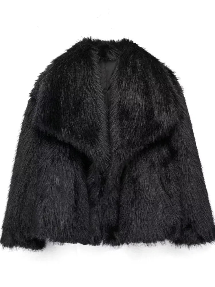 ArcticGrace - Luxurious and Eco-Friendly Faux Fur Jacket for Elegant Warmth 5