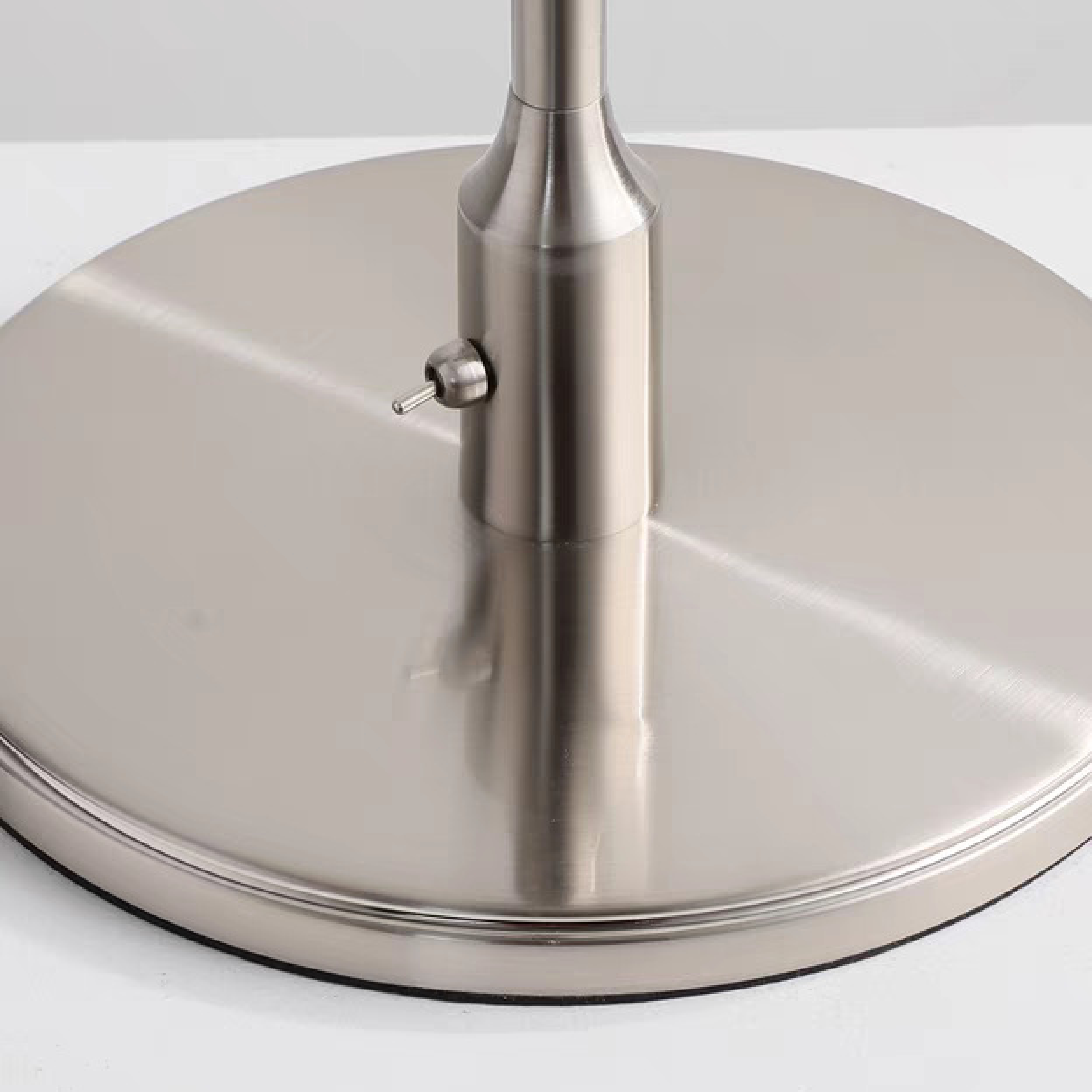 Arcyn | Modern Swedish-Style Table Lamp 4