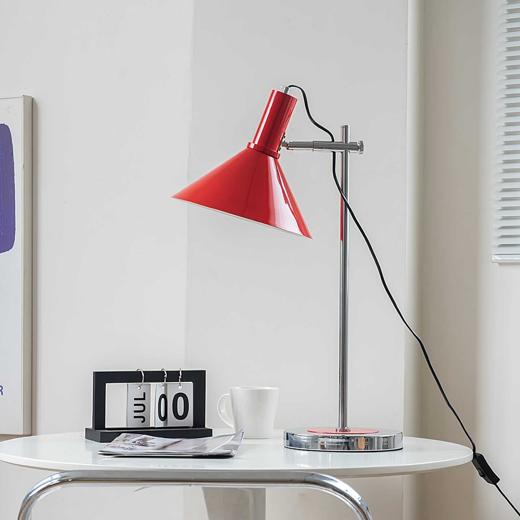 BeamAura - Sleek Table Lamp 5