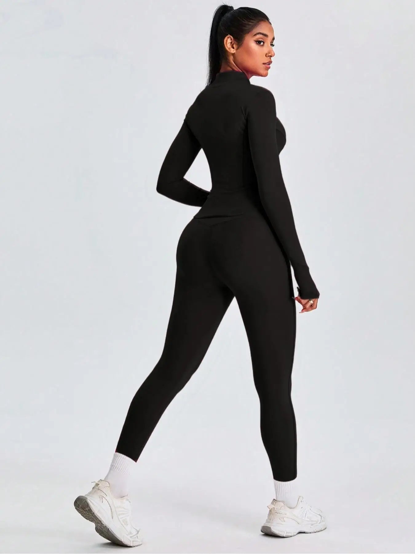 Emily | Atmungsaktives Sportliches Zweiteiliges Set 4
