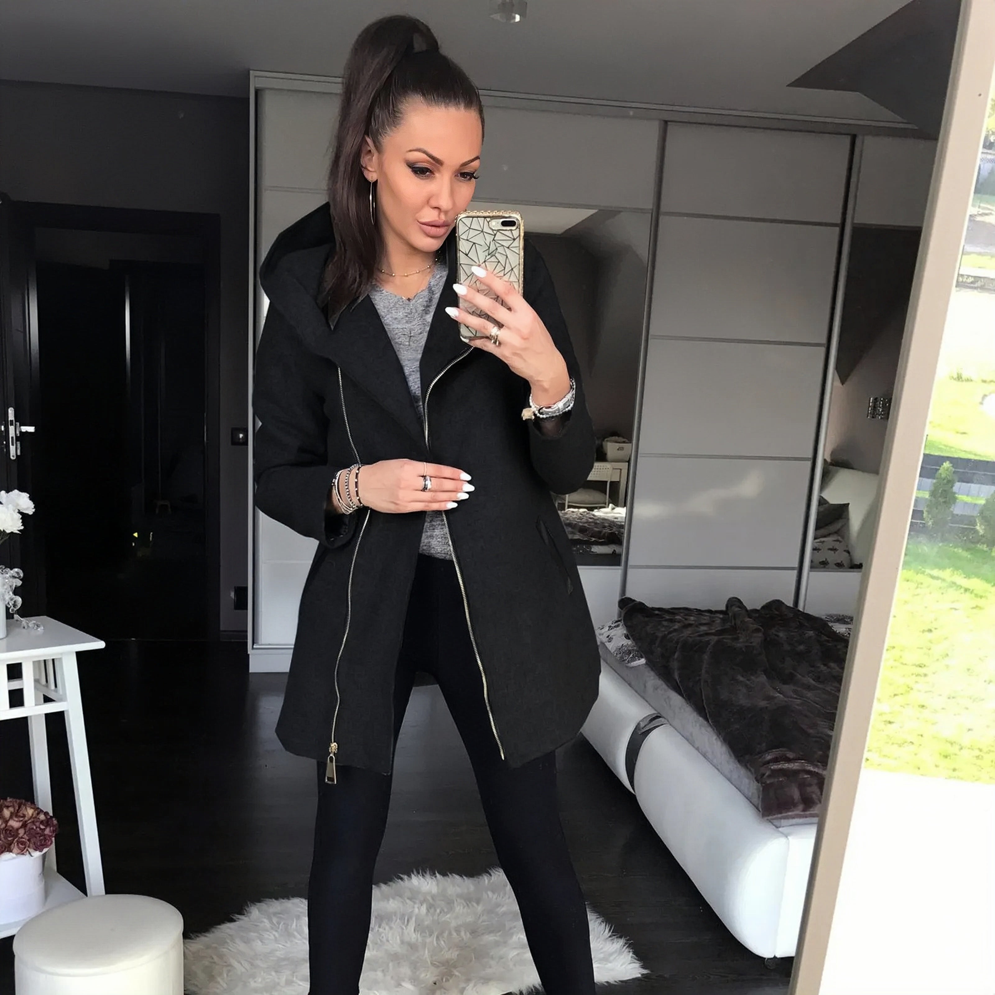 Fashionable and minimalist winter jacket 2