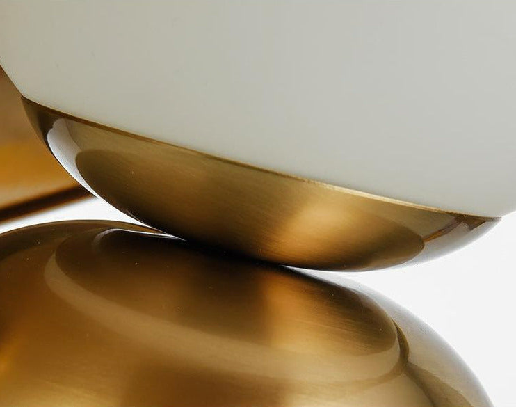 GoldenGlow – Nordic Style Table Lamp in Gold 5