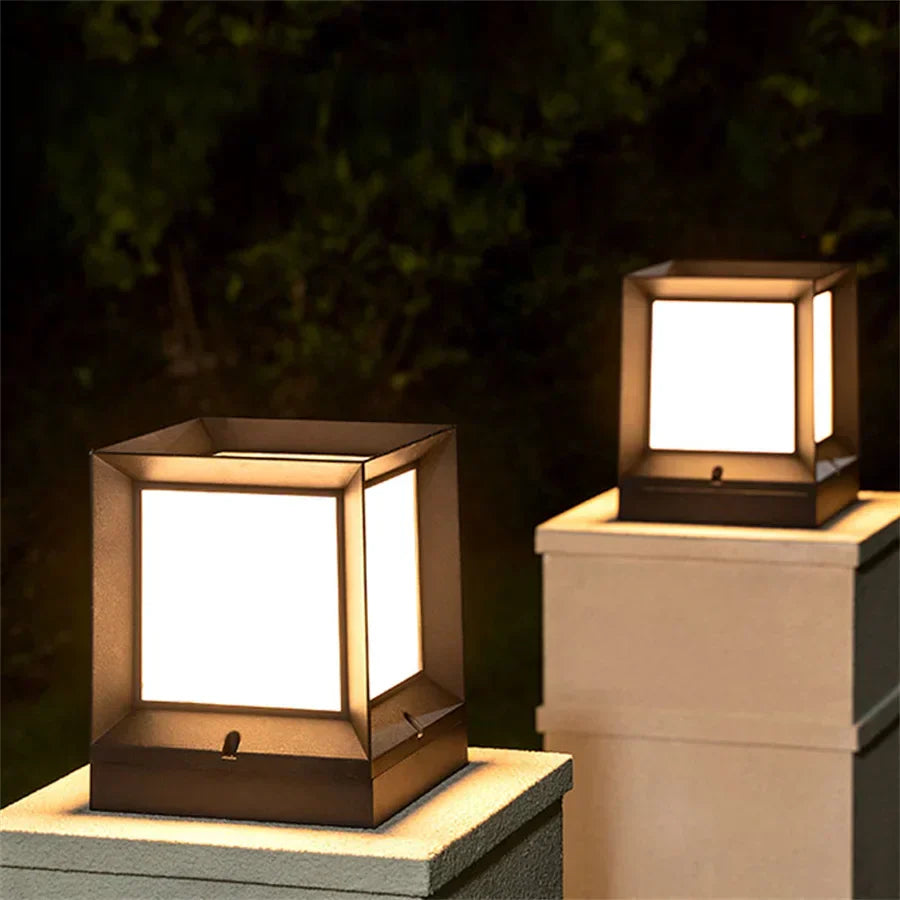 Illuvia | Elegant Modern Outdoor Light Fixture for Gates and Driveways 1