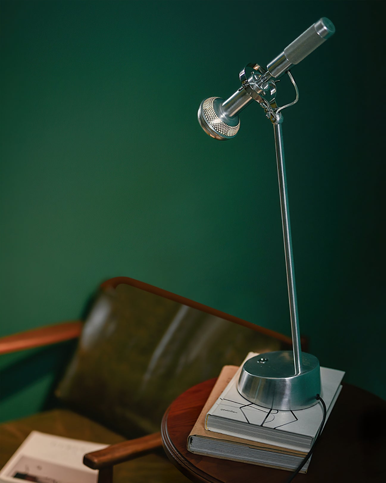 IronLume – Sleek Metal Industrial Table Lamp 7