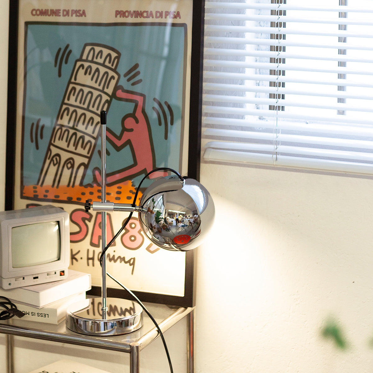 PivotGlow – Modern Adjustable Desk Light 7