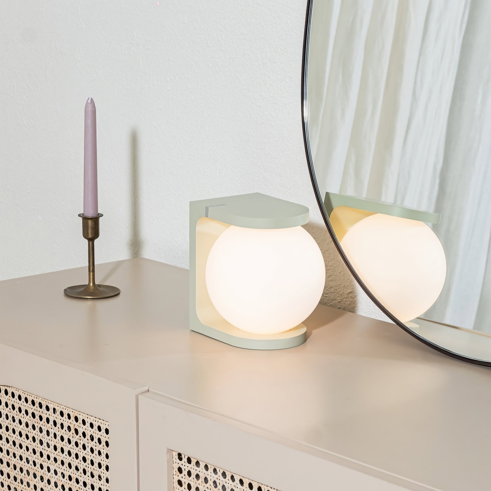 SleekLume - Ambient Table Lamp 2